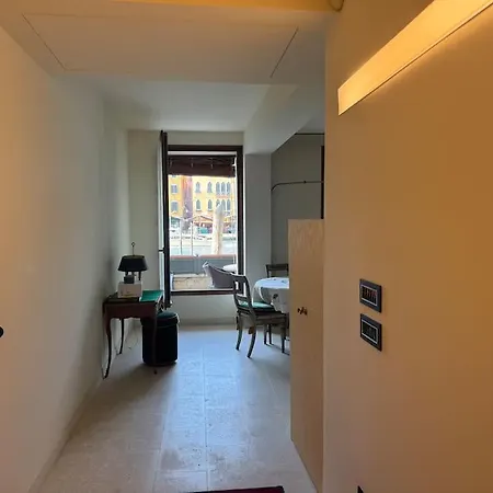 Grand Canal Diamond Apartament *
