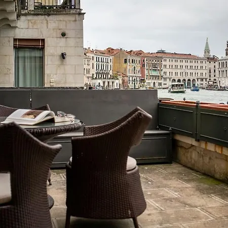 Grand Canal Diamond 아파트 베니스